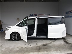 ヴォクシー ZS キラメキ