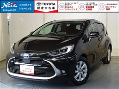 トヨタ　アクア Z