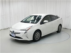 プリウス Sセーフティプラス