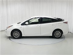 プリウス Sセーフティプラス