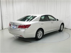 クラウンロイヤルHV ロイヤルサルーン4