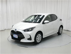 トヨタ　ヤリスHEV X