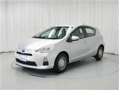 トヨタ アクア L