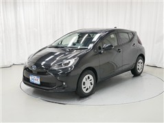 トヨタ　アクア X