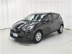 トヨタ　アクア X