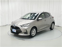 トヨタ　ヤリスHEV Z