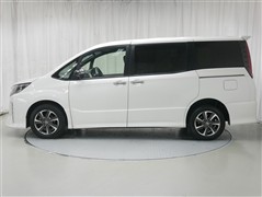 ノア Si W/B3