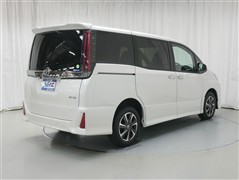 ノア Si W/B3