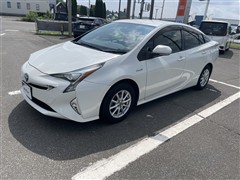 トヨタ プリウス S