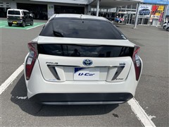 プリウス S