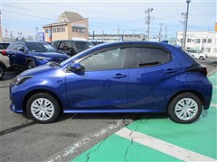 ヤリス ハイブリッド X