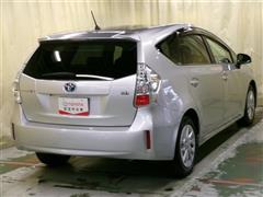 *プリウスアルファ S