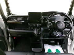 N-BOX カスタム L ターボ