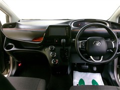 シエンタ X 4WD