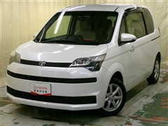 トヨタ スペイド F 4WD