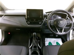 カローラスポーツ G 4WD