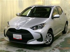 トヨタ ヤリス X 4WD