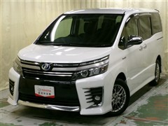 トヨタ　ヴォクシーHV ZS キラメキ2