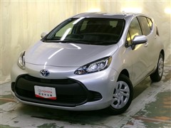 トヨタ アクア X 4WD