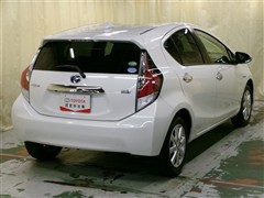 アクア S スタイルブラック