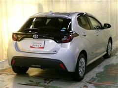 ヤリス ハイブリッド X 4WD