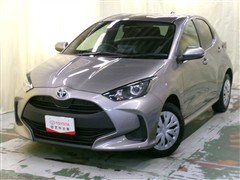 ヤリス ハイブリッド X 4WD