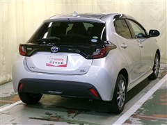 ヤリス ハイブリッド G 4WD