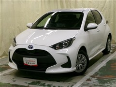 ヤリス ハイブリッド X 4WD