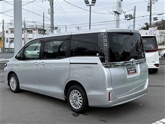 ヴォクシー ハイブリッド X