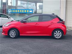 ヤリス ハイブリッド G