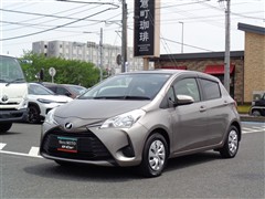 トヨタ ヴィッツ F