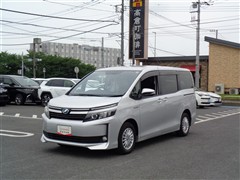 トヨタ ヴォクシー ハイブリッド V