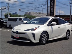 プリウス A