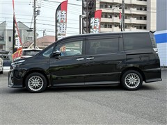 ヴォクシー ハイブリッド ZS