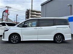ヴォクシー ZS