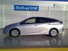 プリウス S セーフティープラス