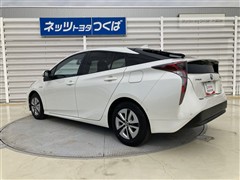 プリウス A