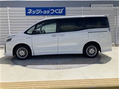 ヴォクシーHEVキラメキ2