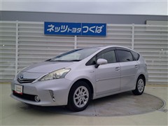 プリウスアルファ S