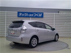 プリウスアルファ S