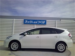 プリウスアルファ S