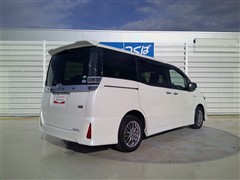 ヴォクシーHEV ZSキラメキ2