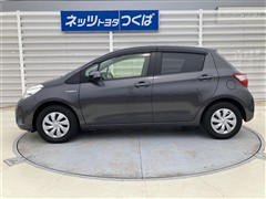 ヴィッツ ハイブリッド F