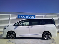 ヴォクシー HEV V