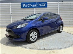 トヨタ アクア X