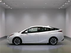 プリウス A ツーリングセレクション