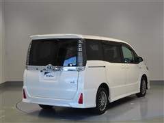 ヴォクシー ZS