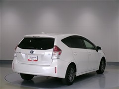 プリウスアルファ S