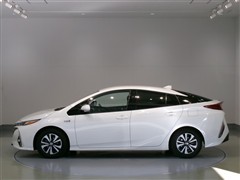 プリウスPHV A