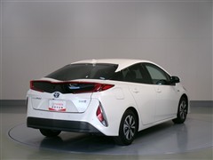 プリウスPHV A